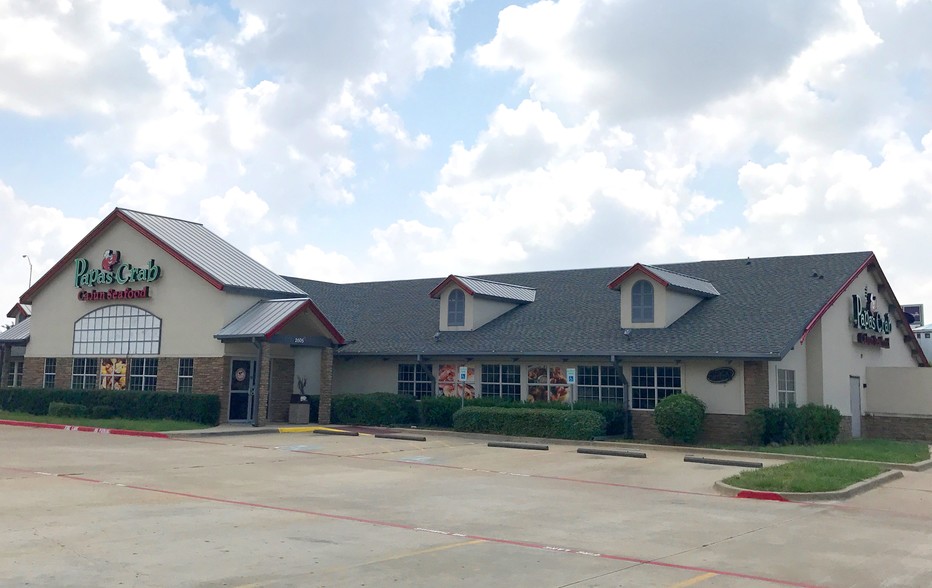 2605 E Grapevine Mills Cir, Grapevine, TX for lease - Building Photo - Image 1 of 3