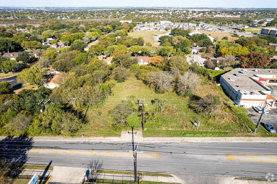 4921 Stahl Rd, San Antonio, TX for lease - Primary Photo - Image 1 of 2