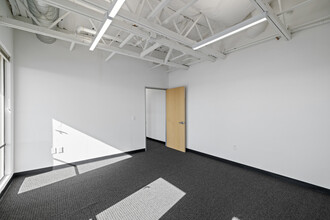 1650 S Amphlett Blvd, San Mateo, CA for lease Interior Photo- Image 1 of 10