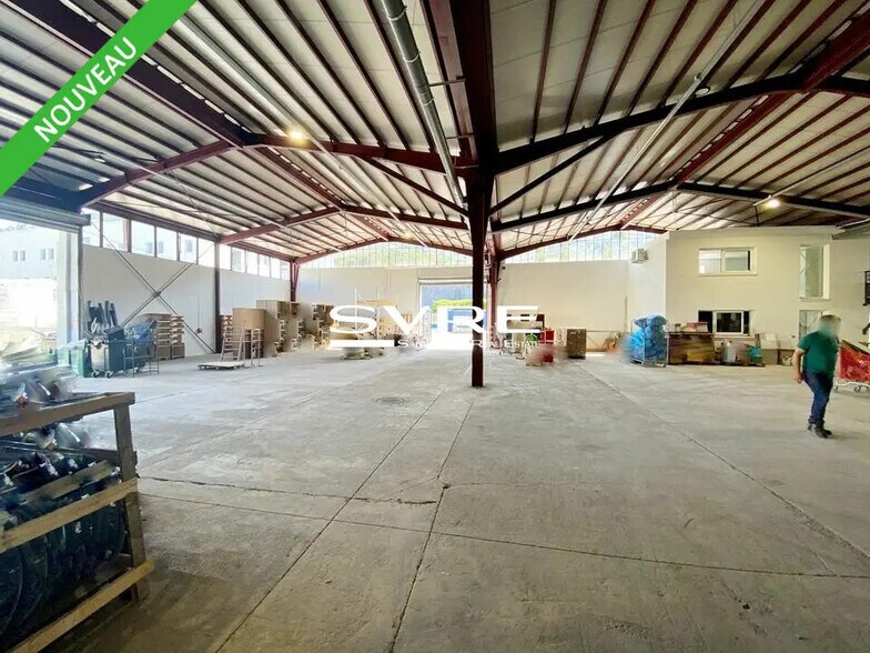 Retail in Aubagne for lease - Interior Photo - Image 2 of 2