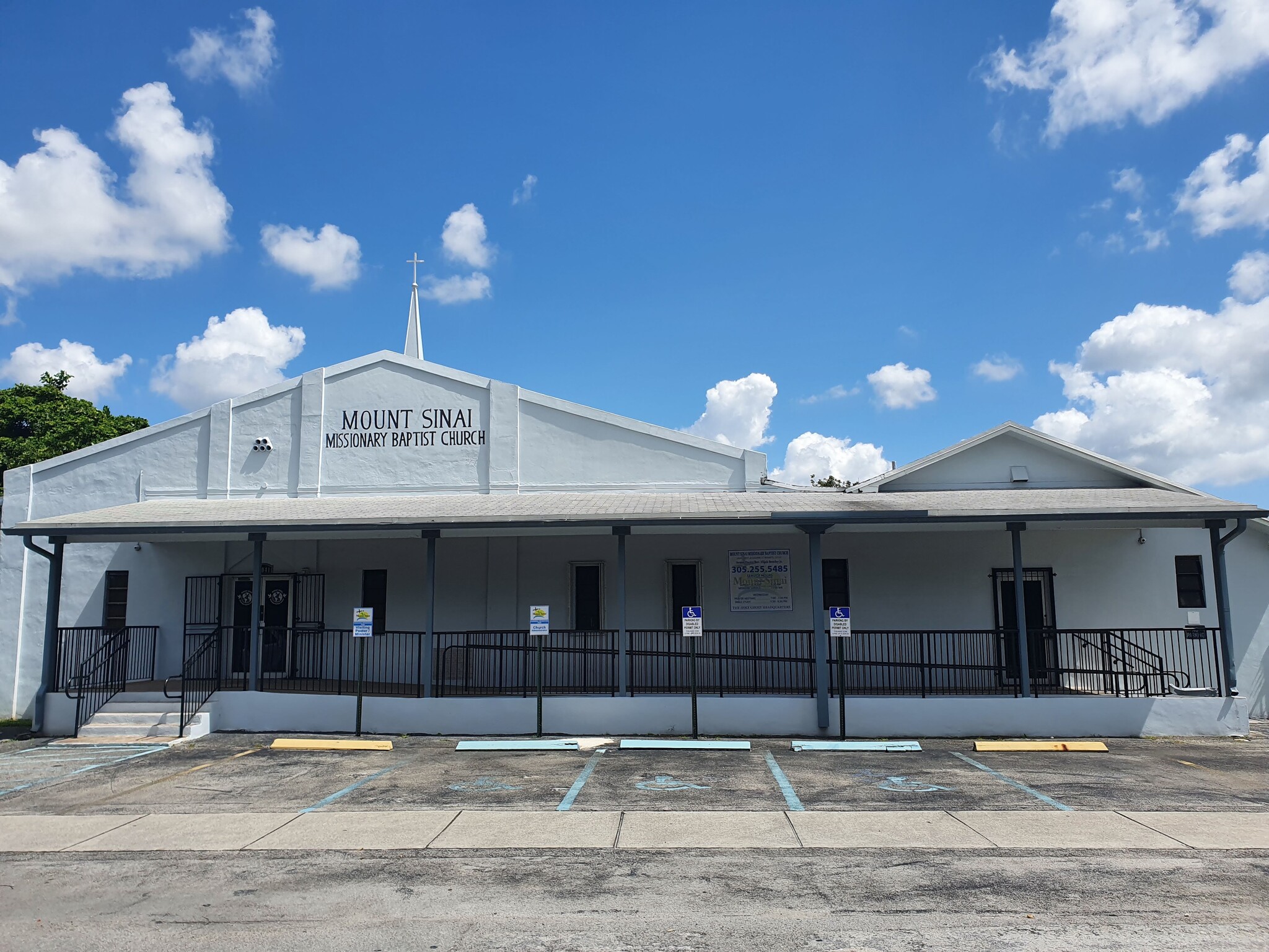 10041 W Jessamine St, Miami, FL for lease Building Photo- Image 1 of 8