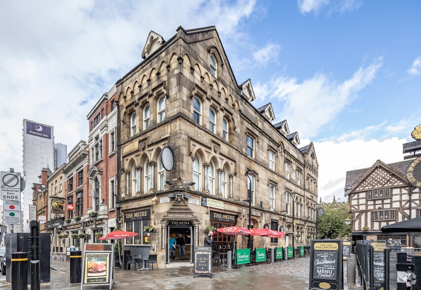 1-3 Cathedral Gates, Manchester for sale - Primary Photo - Image 1 of 1