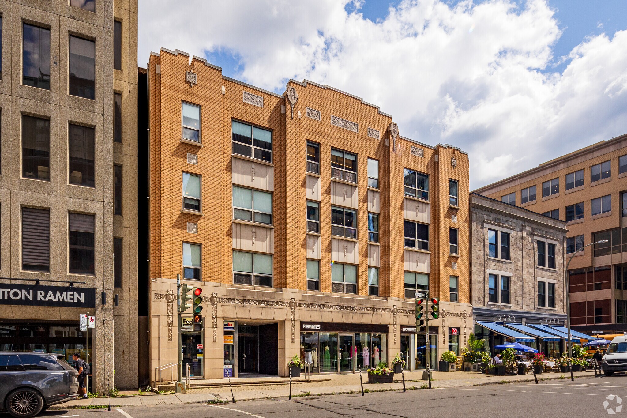 4098-4104 Rue Sainte-Catherine O, Westmount, QC for sale Building Photo- Image 1 of 1