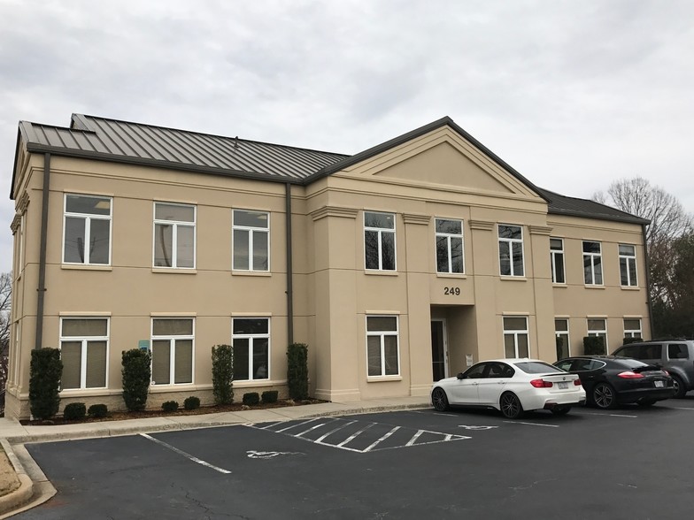 249 Williamson Rd, Mooresville, NC for lease - Building Photo - Image 2 of 70