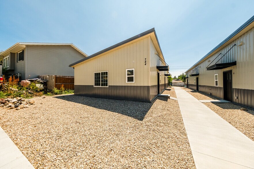 744 E Loucks St, Sheridan, WY for sale - Primary Photo - Image 1 of 1