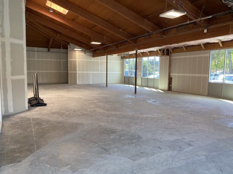 8920 Pueblo Ave, Atascadero, CA for lease - Interior Photo - Image 3 of 6