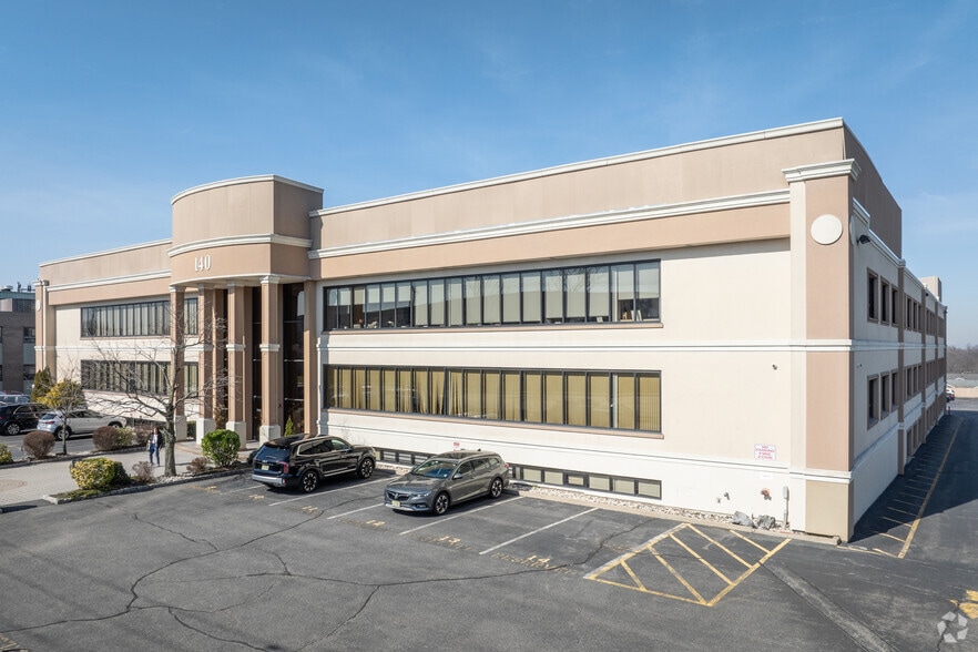 140 Sylvan Ave, Englewood Cliffs, NJ for lease - Building Photo - Image 3 of 6