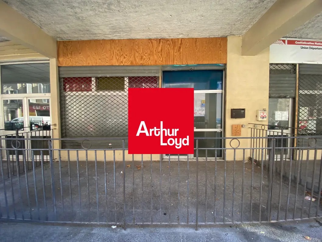 Office in Marseille for sale Building Photo- Image 1 of 7