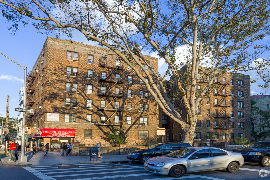 2901 Ocean Pky, Brooklyn, NY for sale - Primary Photo - Image 1 of 1