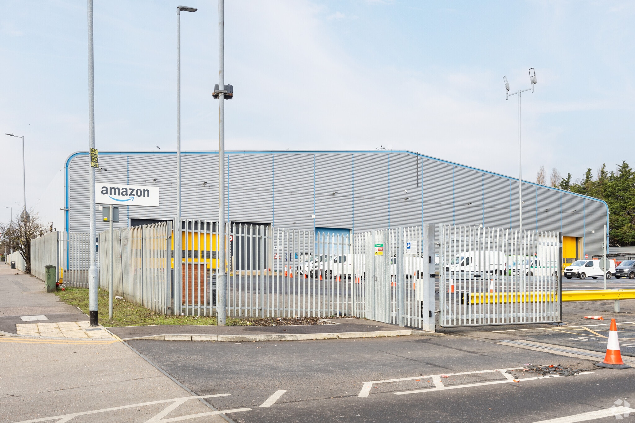 33 Thames Rd, Barking for sale Building Photo- Image 1 of 1