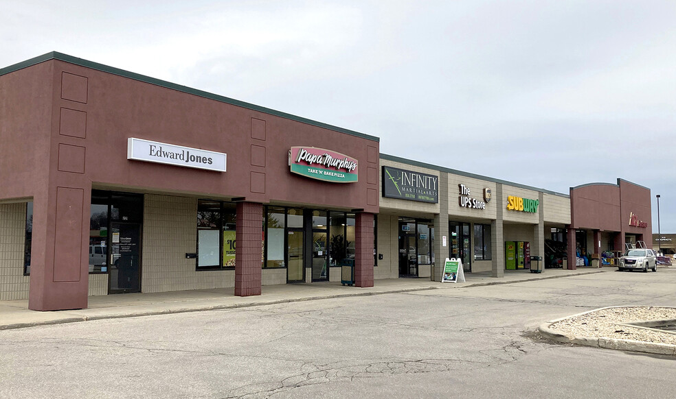 205-245 S Century Ave, Waunakee, WI for lease - Building Photo - Image 1 of 8