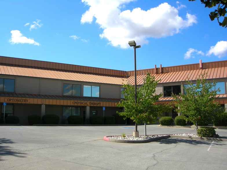 11879 Kemper Rd, Auburn, CA for lease - Primary Photo - Image 1 of 11