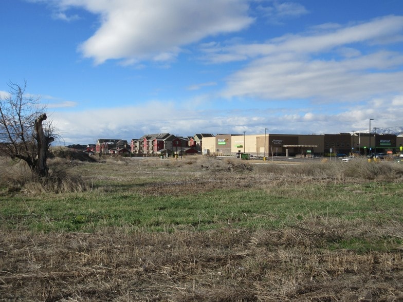 1621-1650 W State Rd, Pleasant Grove, UT for lease - Building Photo - Image 2 of 3