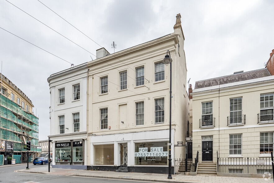 9 Clarence Para, Cheltenham for sale - Primary Photo - Image 1 of 1