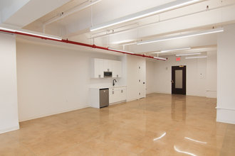 450 7th Ave, New York, NY for lease Interior Photo- Image 2 of 7