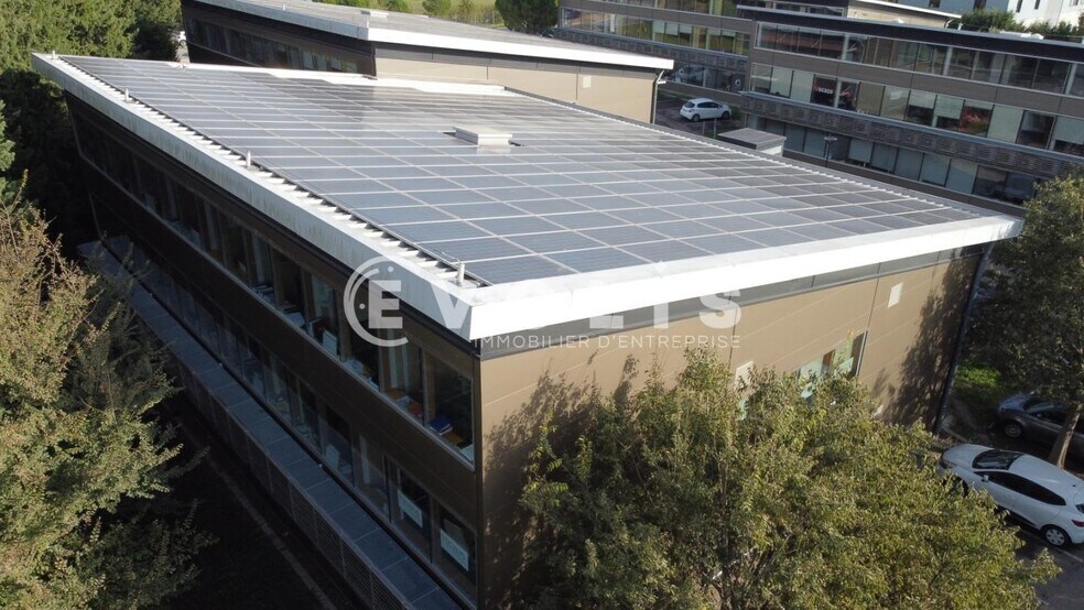 Office in Avignon for lease - Building Photo - Image 2 of 9