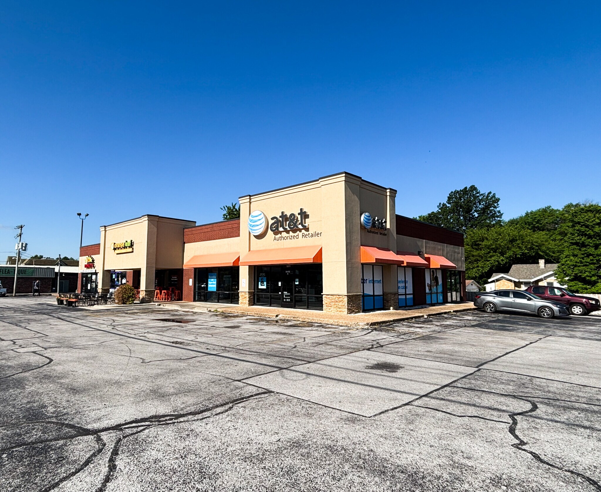 1011 S Glenstone Ave, Springfield, MO for lease Building Photo- Image 1 of 10