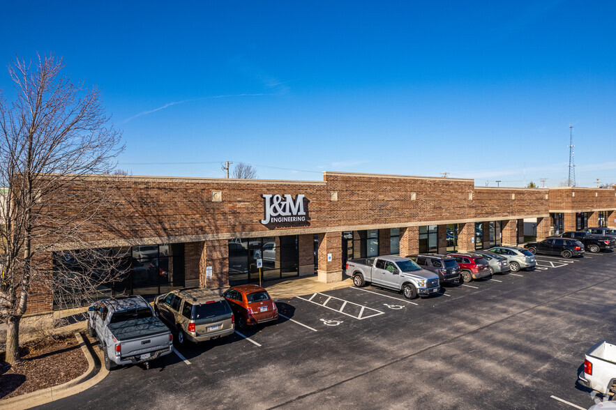 3037-3043 S Kansas Expy, Springfield, MO for lease - Building Photo - Image 2 of 16