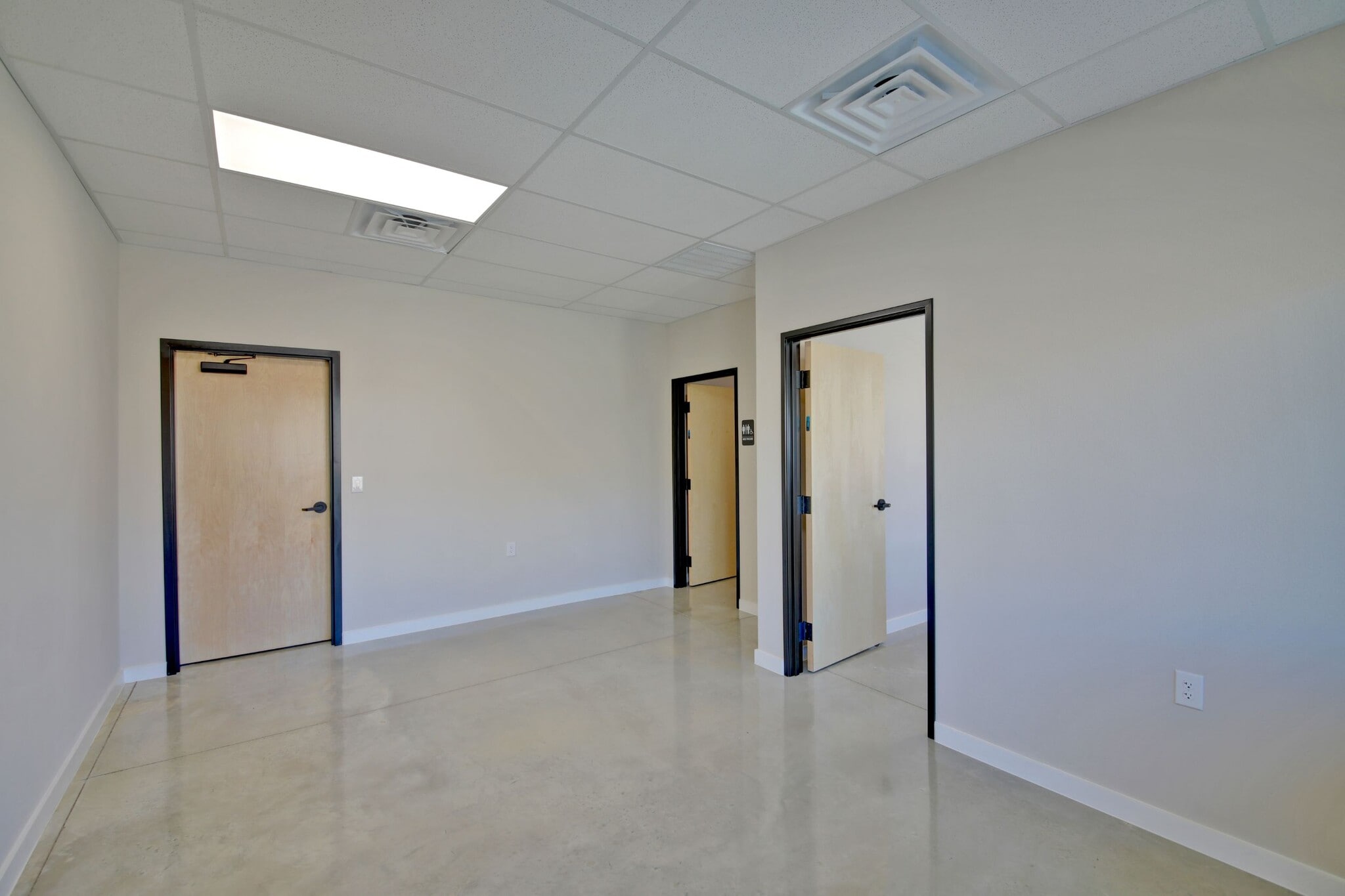 720 S Bell Blvd, Cedar Park, TX for lease Interior Photo- Image 1 of 5