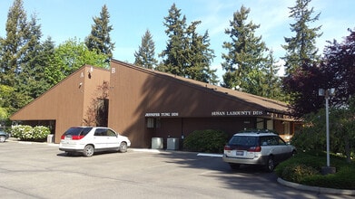 15611 NE Bel Red Rd, Bellevue, WA for lease Building Photo- Image 2 of 3