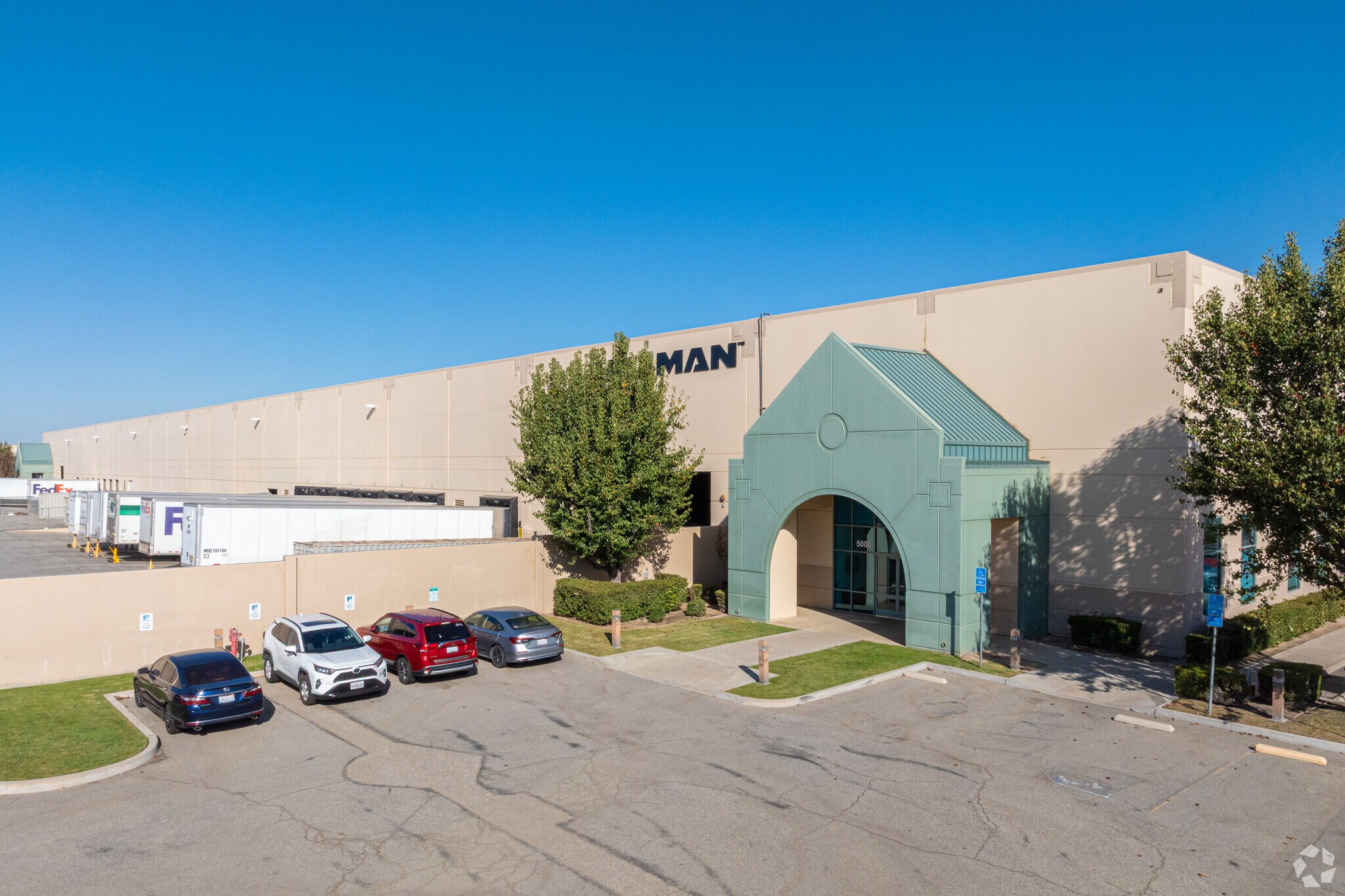 5000 Fanucchi Way E, Shafter, CA for sale Primary Photo- Image 1 of 1