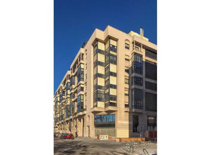 Multifamily in Madrid, Madrid for sale - Primary Photo - Image 1 of 1