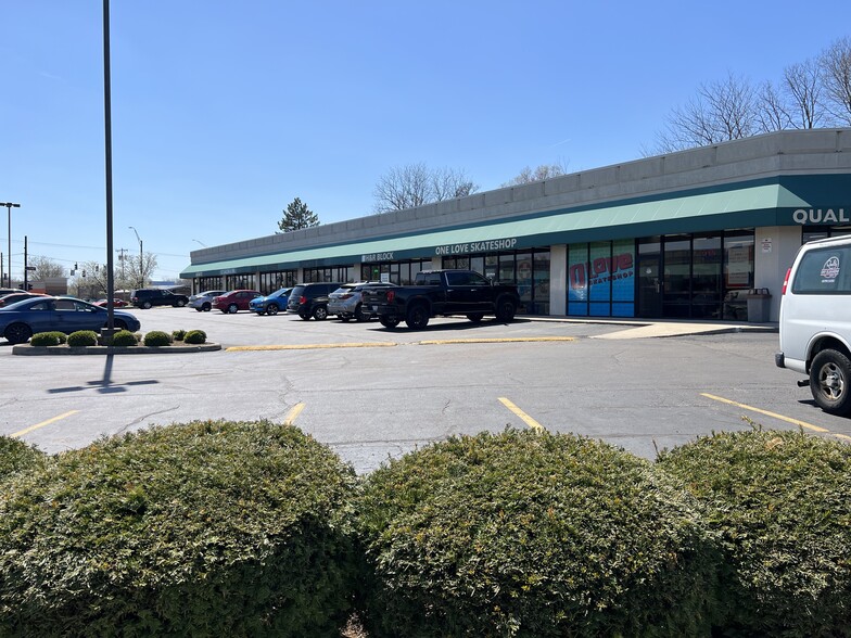 1827-1855 E Stroop Rd, Dayton, OH for lease - Building Photo - Image 1 of 6