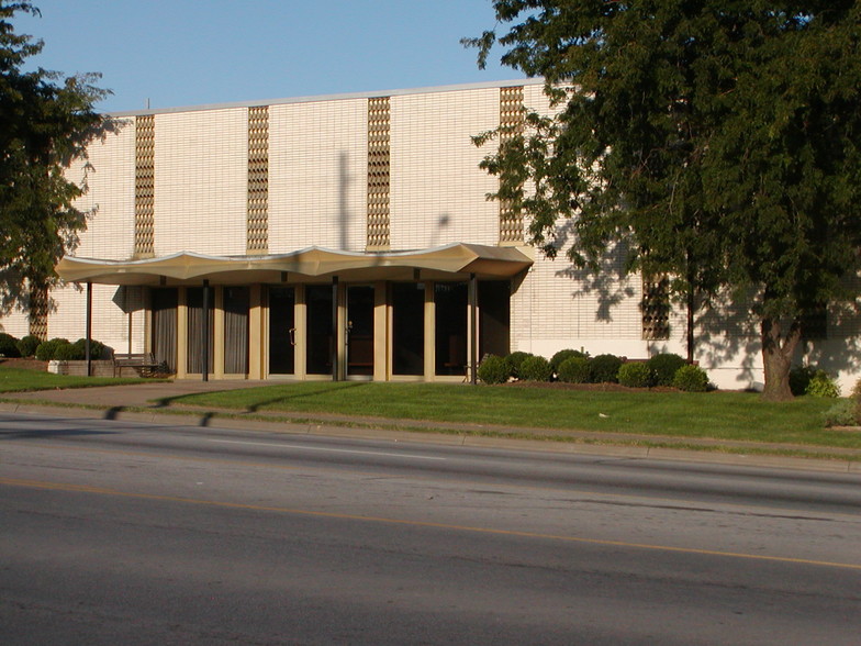 155 S 18th St, Kansas City, KS for lease - Building Photo - Image 1 of 6