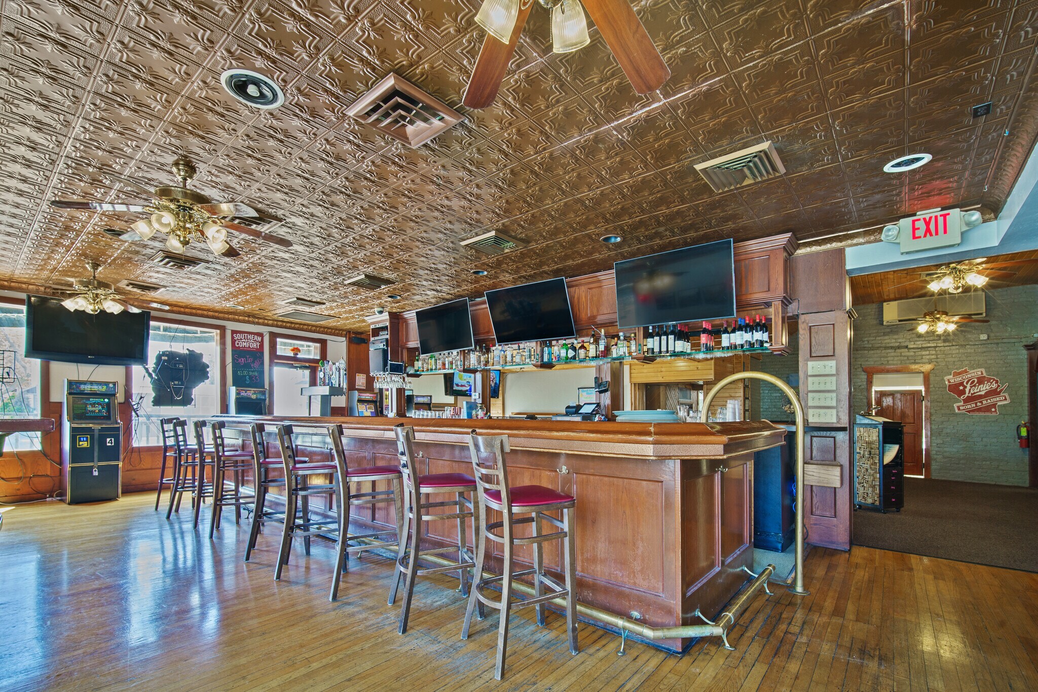 2204 Washington St, Manitowoc, WI 54220 2204 Washington St, Manitowoc