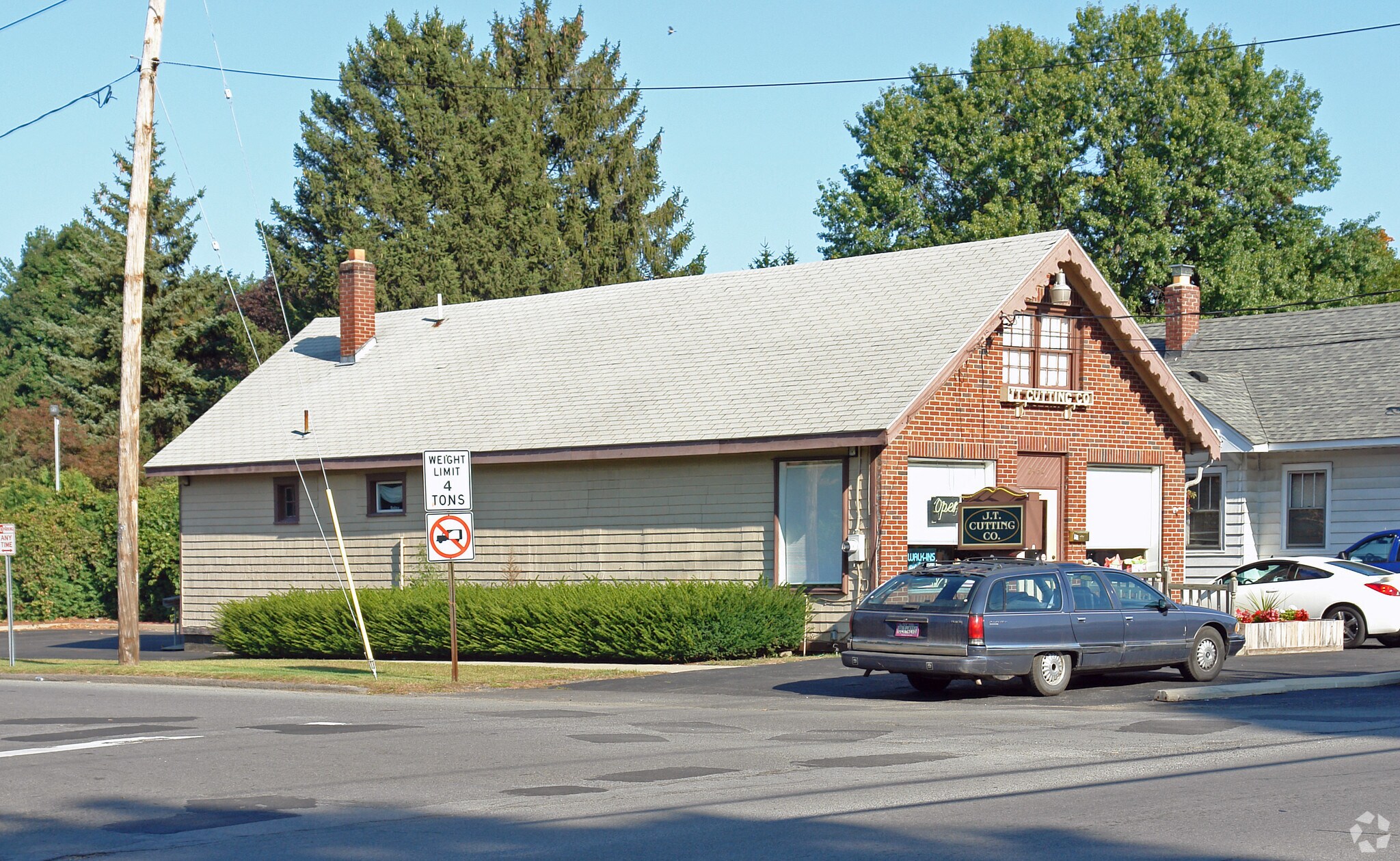 2432 Hamburg St, Schenectady, NY for sale Primary Photo- Image 1 of 1