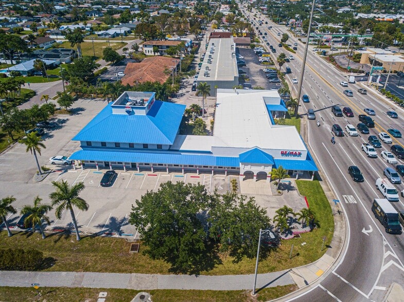 2326 Del Prado Blvd, Cape Coral, FL for lease - Building Photo - Image 1 of 15