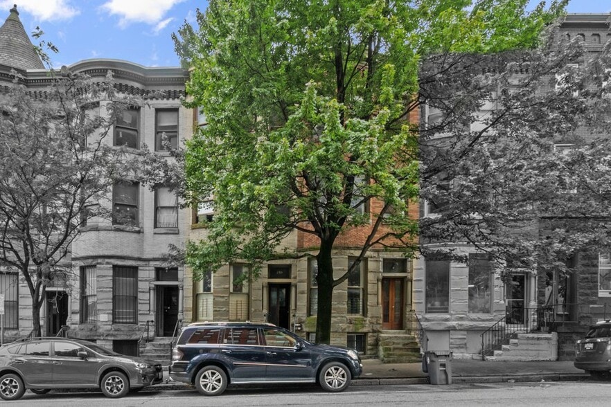 217 E Preston St, Baltimore, MD for sale - Building Photo - Image 2 of 61