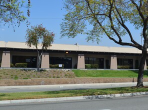 551-581 W Covina Blvd, San Dimas, CA for lease Building Photo- Image 2 of 9