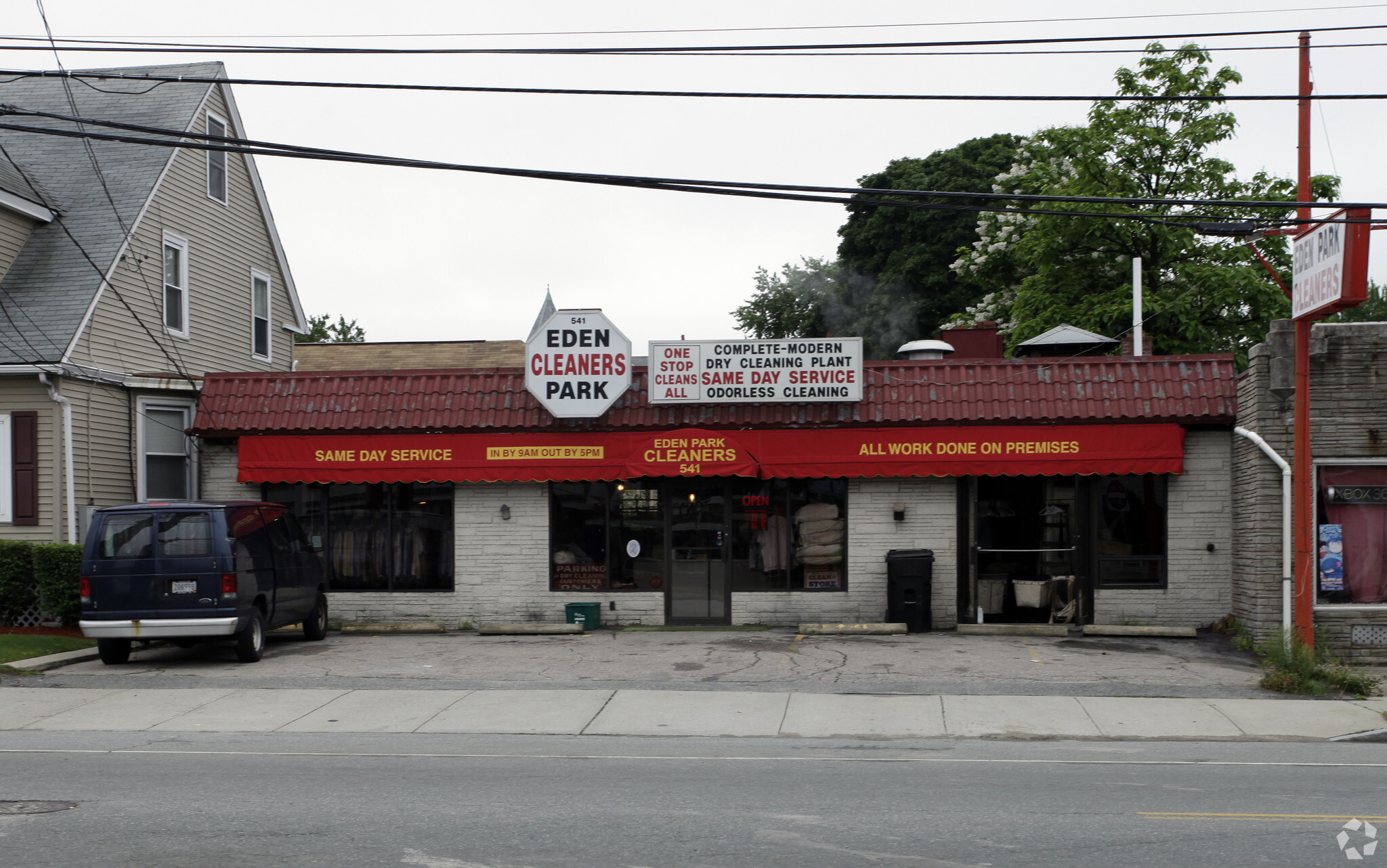 541 Pontiac Ave, Cranston, RI for sale Primary Photo- Image 1 of 4