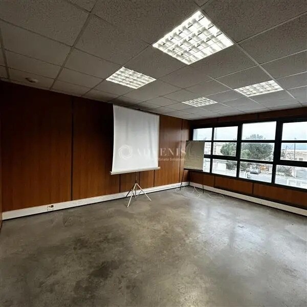 Office in  for lease Interior Photo- Image 1 of 13