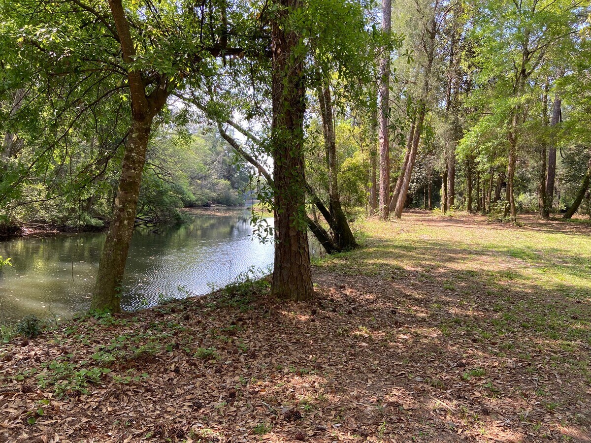 12940 Woodhaven Dairy Rd W, Silverhill, AL 36576