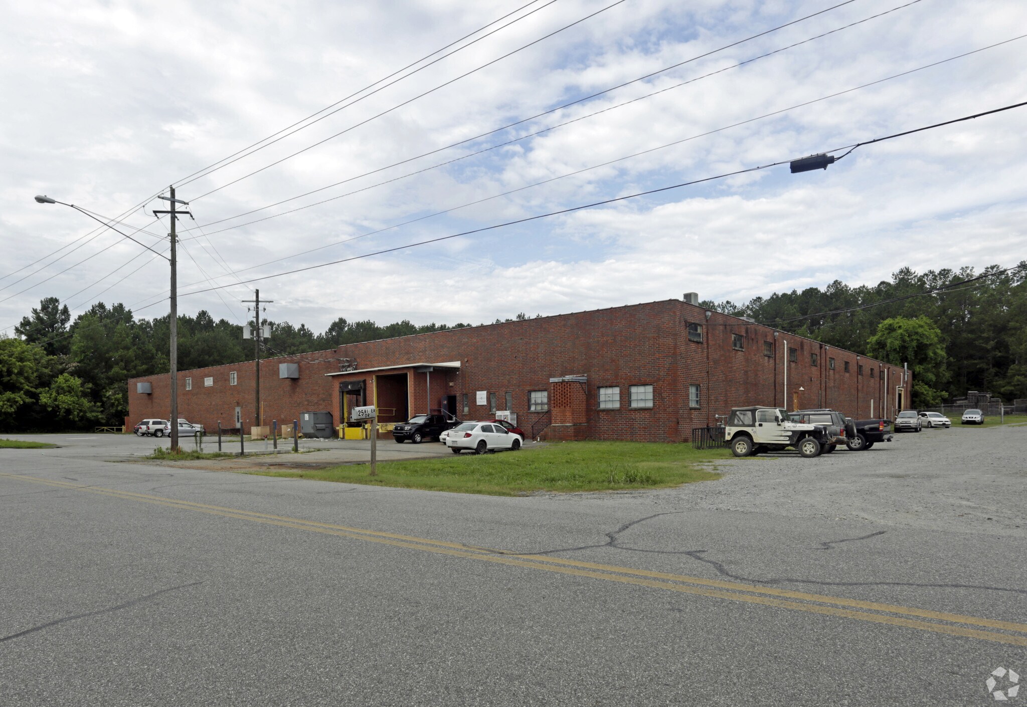 25 River Dr, Cartersville, GA for sale Primary Photo- Image 1 of 1