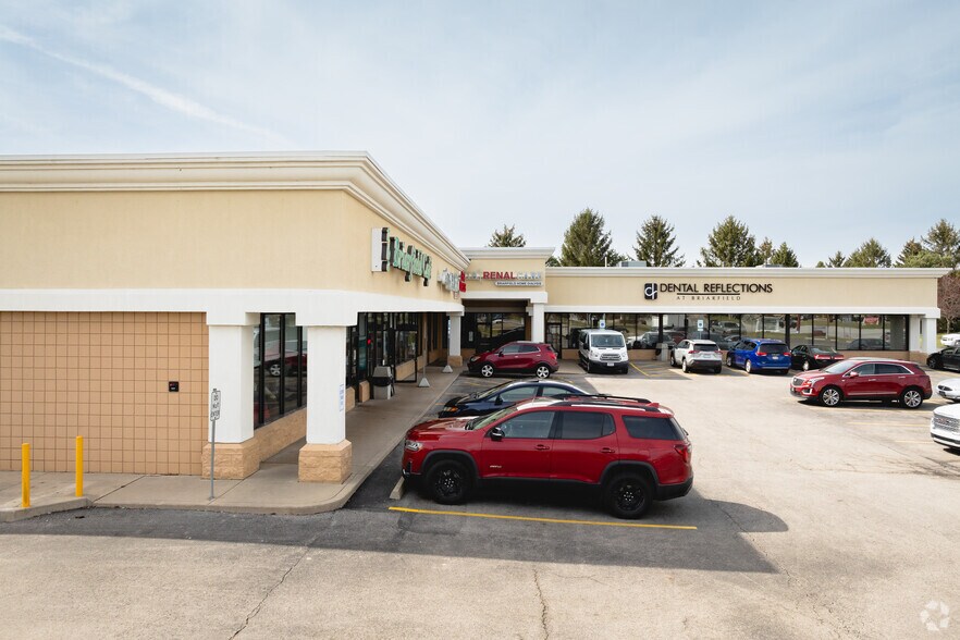 3210-3220 Briarfield Blvd, Maumee, OH for sale - Primary Photo - Image 1 of 1