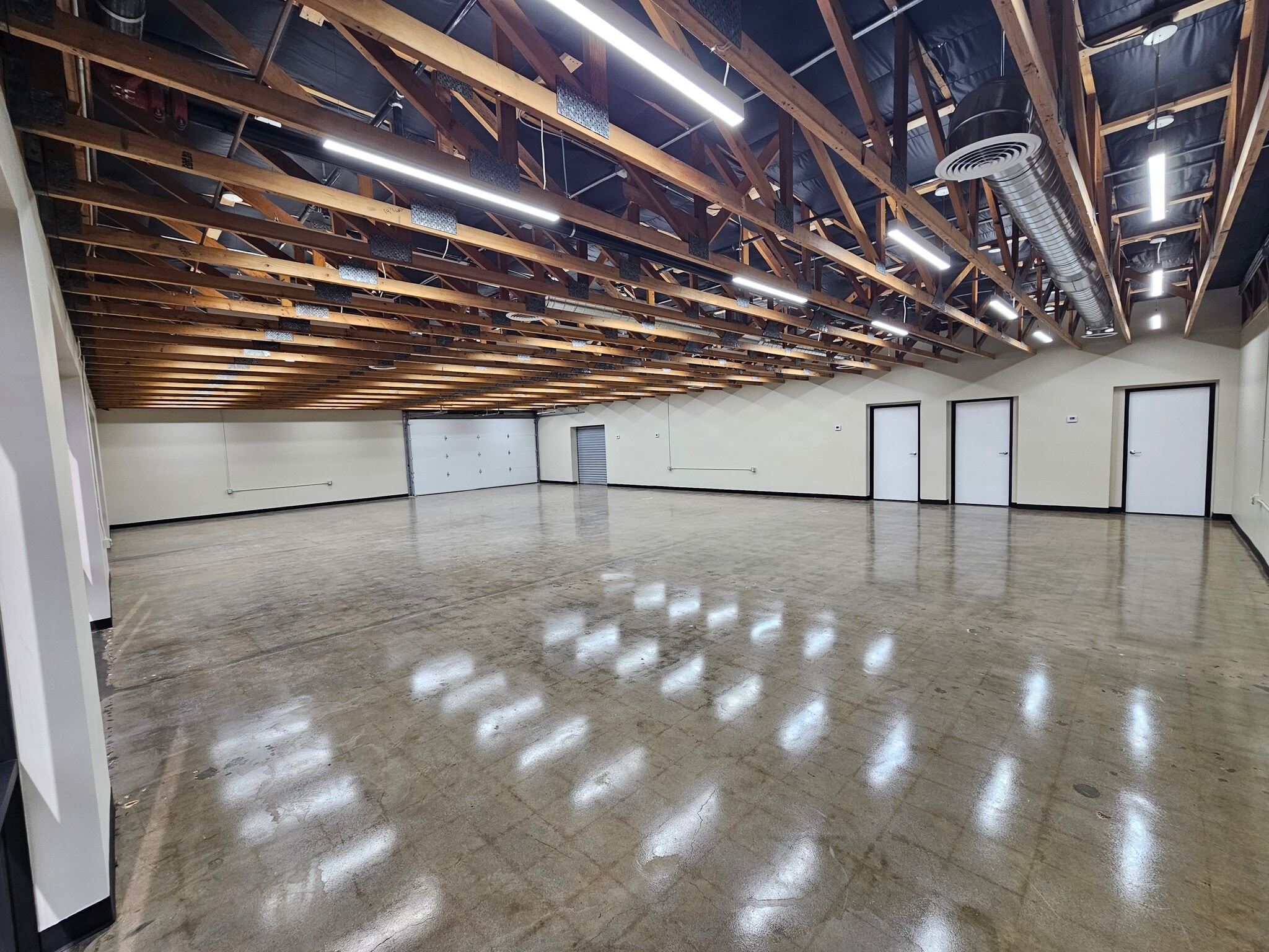 8718 E McDowell Rd, Scottsdale, AZ for lease Interior Photo- Image 1 of 21