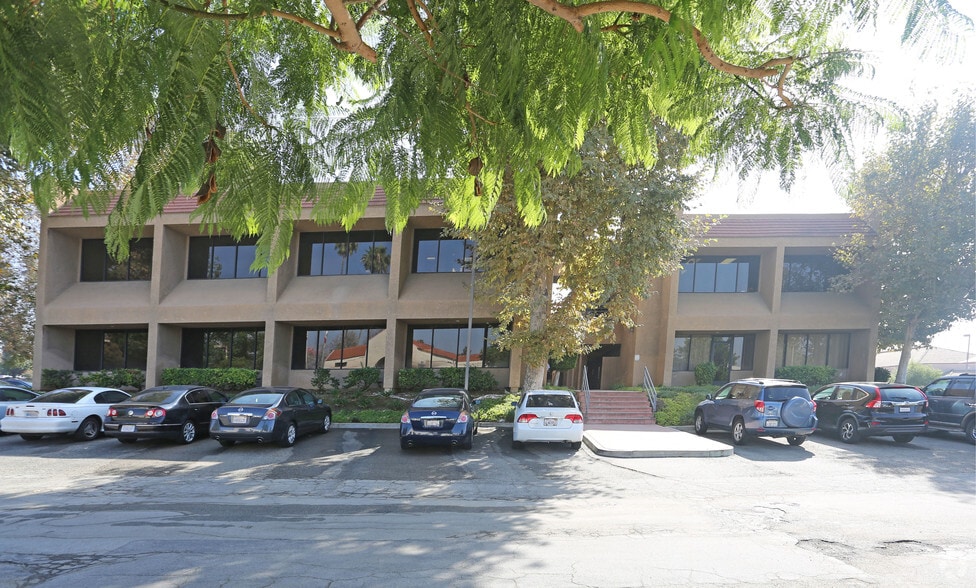 2120 Foothill Blvd, La Verne, CA for lease - Building Photo - Image 2 of 3