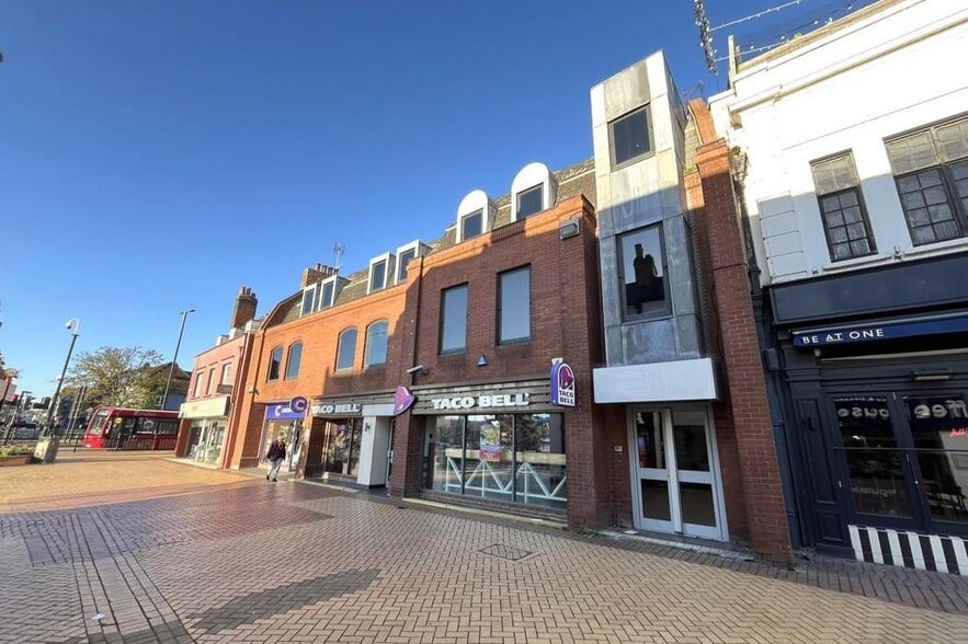 218-218A Moulsham St, Chelmsford for lease - Building Photo - Image 1 of 6