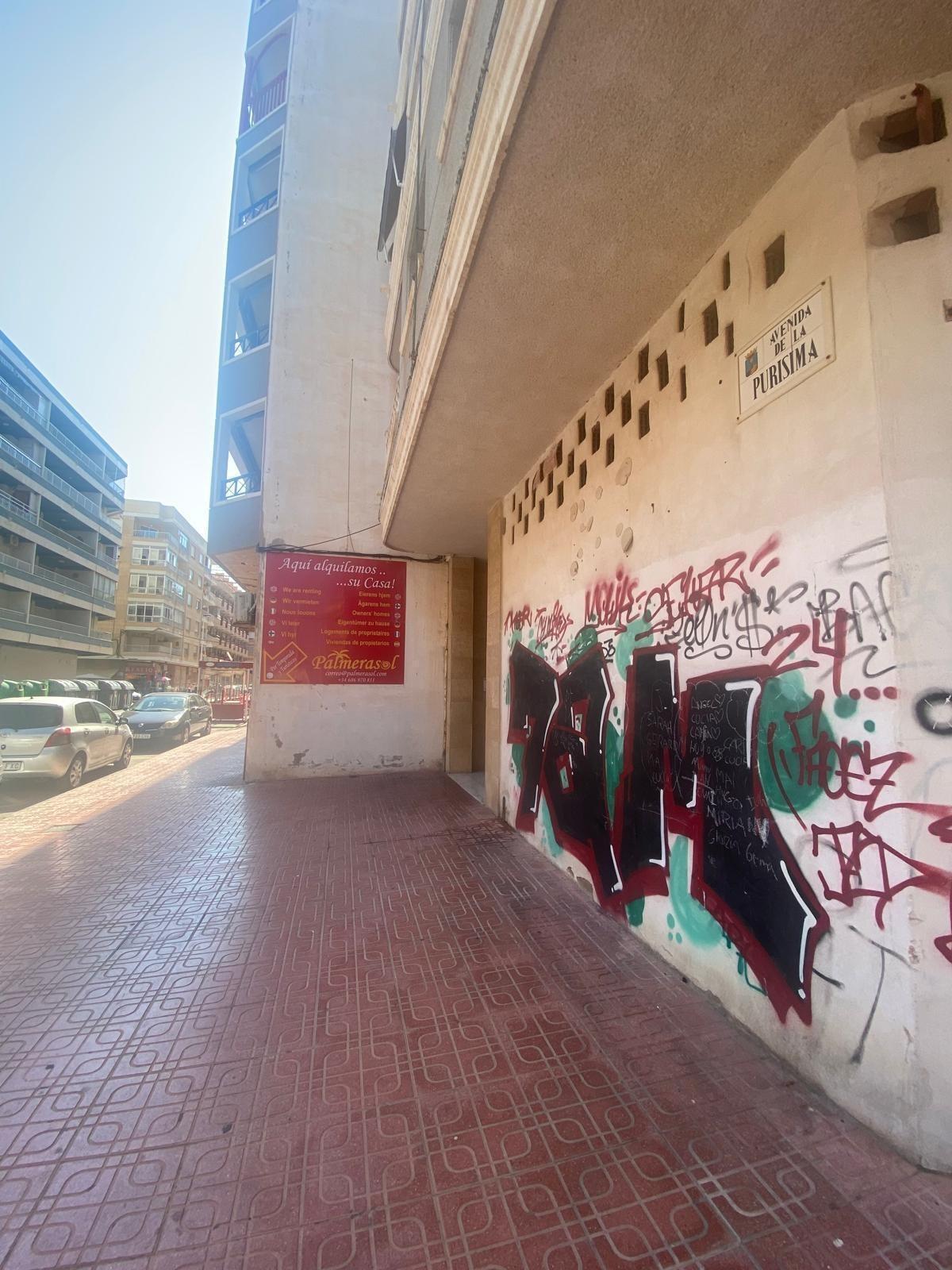 Retail in Torrevieja for sale Building Photo- Image 1 of 10