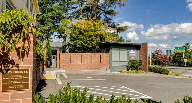 11 SW Gibbs St, Portland, OR for sale - Interior Photo - Image 2 of 13