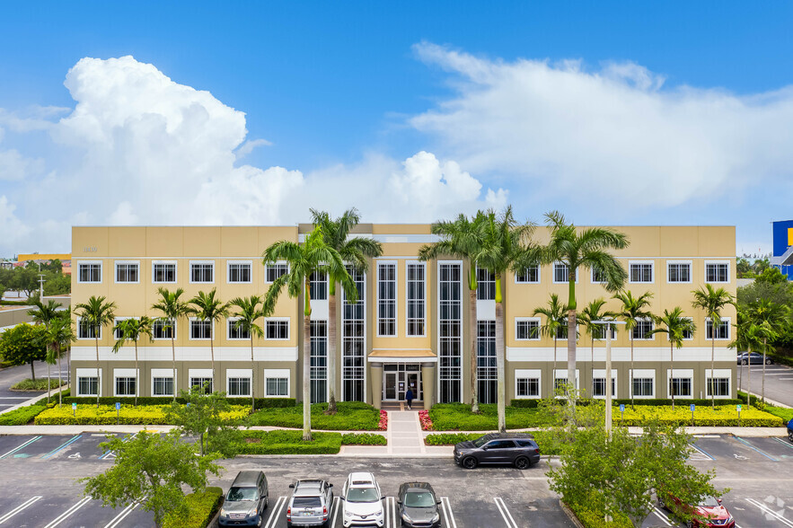 11430 NW 20th St, Miami, FL 33172 - Dolphin Corporate Center | LoopNet