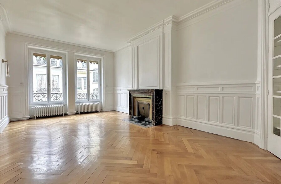 Office in Paris for lease - Interior Photo - Image 3 of 5