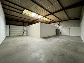 Industrial in Le Blanc-Mesnil for lease Interior Photo- Image 2 of 10