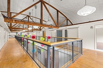 136 SE 3rd Ave, Hillsboro, OR for lease Interior Photo- Image 2 of 11