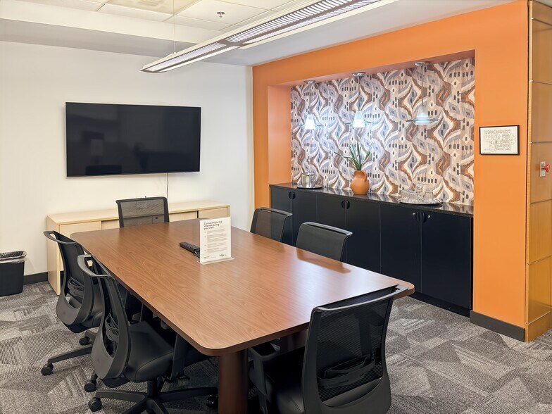 20937 Ashburn Rd, Ashburn, VA for lease - Interior Photo - Image 2 of 19