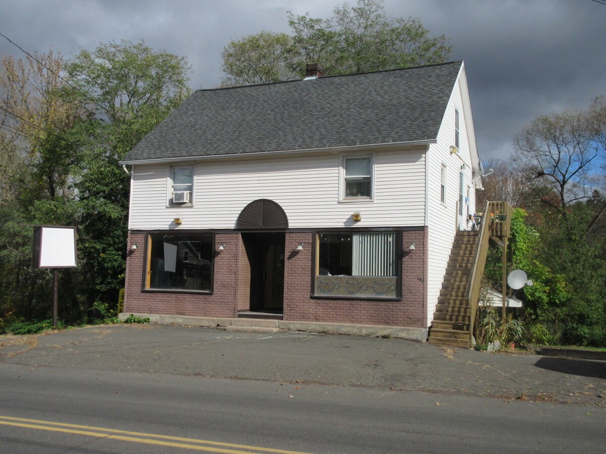 147 Main St, Broad Brook, CT 06016