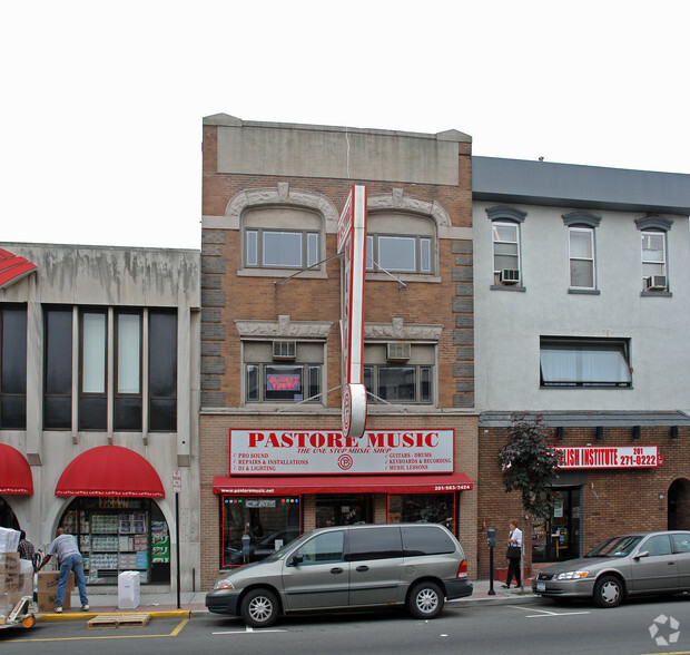 507 32nd St, Union City, NJ for sale - Primary Photo - Image 1 of 2